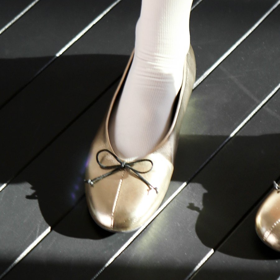 발볼편한 여성 에나멜 리본 단화 둥근코 말랑한 착화감 플랫슈즈 | 바이모구 BY MOGU - 트렌디한 여자 신발 쇼핑몰