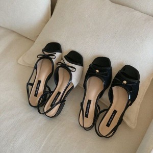 여름 토오픈 스트랩 캔버스 에나멜 콤비 여자 샌들